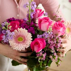 Header navigation sub menu